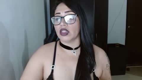 Natasha Smithe  online show from May 2026 09:20:01 PM