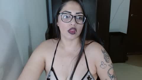 Natasha Smithe  online show from June 2026 01:33:01 AM