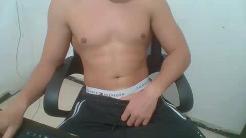 Snapshot of nate_belleri chatting on December 2024 10:47:02 PM Nate belleri online show from December 2024 10:47:02 PM