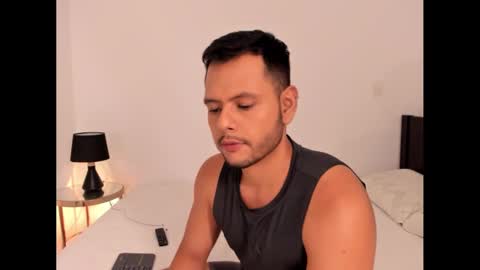 Snapshot of nate_ocean chatting on December 2024 01:19:01 AM Nate Ocean online show from December 2024 01:19:01 AM