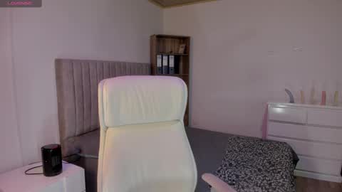 Snapshot of nathaaly_sky chatting on March 2025 10:40:02 AM nathaly sky online show from March 2025 10:40:02 AM