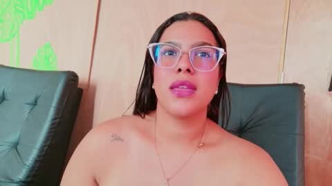 Snapshot of nathalia_correa chatting on November 2025 04:31:02 PM nathalia_correa online show from November 2025 04:31:02 PM