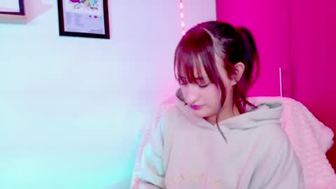 Nathalia Ramirez online show from June 2026 05:12:01 AM