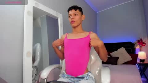 nathalie_moon_ online show from May 2026 12:24:02 PM