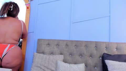 nathalie rossel online show from November 2025 06:07:01 PM