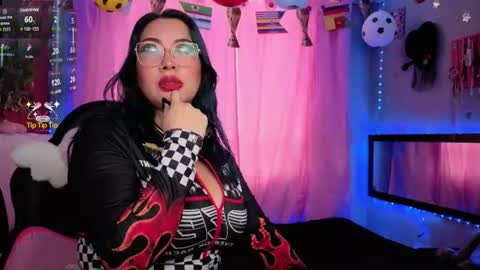 Snapshot of nathalie_zanettii chatting on July 2026 06:25:01 PM Nathalie online show from July 2026 06:25:01 PM
