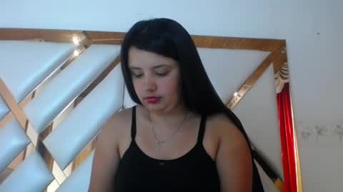 nathaly low online show from May 2026 01:38:02 PM