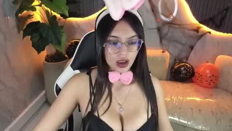 Nathy  online show from October 2025 01:23:02 PM