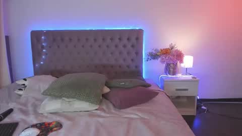 NathalyStars online show from April 2026 01:52:02 PM