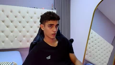 nathan_shimmer online show from April 2026 11:18:01 PM