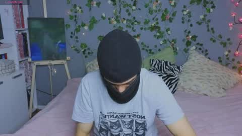 Snapshot of nathanbruce chatting on May 2026 07:10:02 PM N A T H AN online show from May 2026 07:10:02 PM