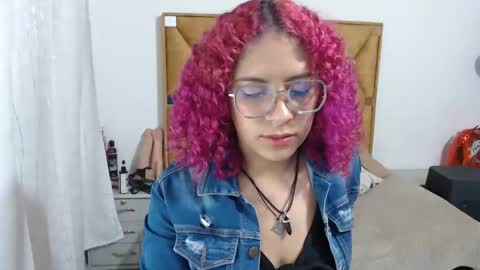 Snapshot of nathy_voyeur chatting on April 2026 04:15:02 AM nathy_voyeur online show from April 2026 04:15:02 AM
