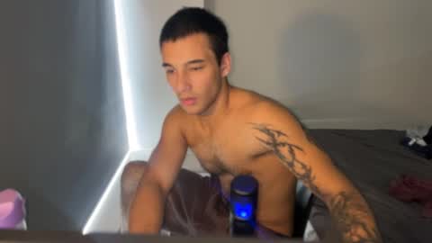 Snapshot of native_boy2 chatting on March 2026 01:00:02 AM native_boy2 online show from March 2026 01:00:02 AM