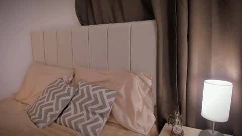 Nathalie online show from February 2026 07:10:01 PM