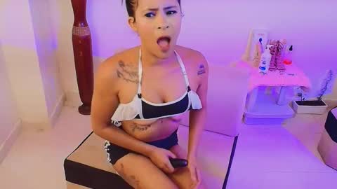 Snapshot of natty_reyes2004 chatting on October 2025 06:28:02 PM NATALY.. online show from October 2025 06:28:02 PM