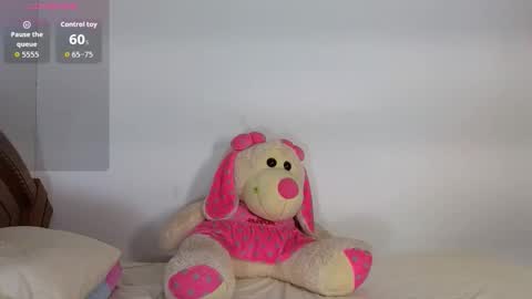 NattyQueen  online show from October 2025 01:39:02 AM