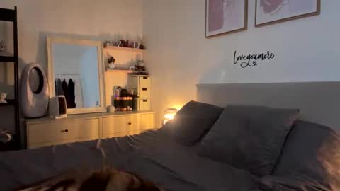 Natural Milf69 online show from February 2026 03:32:01 PM