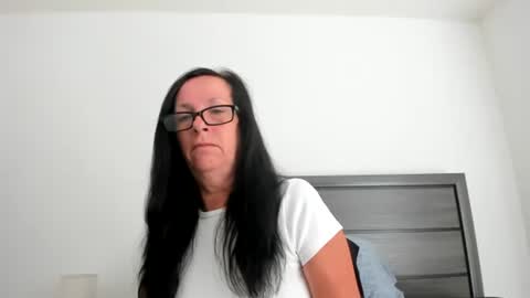 Natural Peach Goddess online show from September 2025 03:13:01 PM