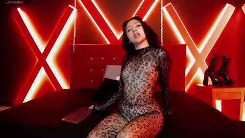 natuxxa online show from November 2025 03:50:01 AM