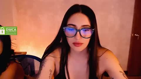 Snapshot of natval_ chatting on February 2025 08:06:02 PM Natalia Valeria online show from February 2025 08:06:02 PM