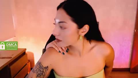 Snapshot of natval_ chatting on February 2025 04:24:02 PM Natalia Valeria online show from February 2025 04:24:02 PM