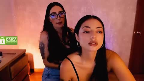Snapshot of natval_ chatting on February 2025 11:25:02 AM Natalia Valeria online show from February 2025 11:25:02 AM