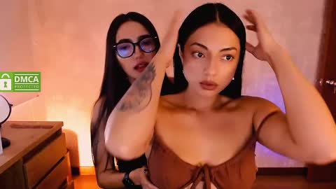 Snapshot of natval_ chatting on February 2025 07:59:01 PM Natalia Valeria online show from February 2025 07:59:01 PM