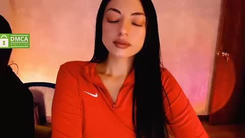 Snapshot of natval_ chatting on February 2025 10:44:02 AM Natalia Valeria online show from February 2025 10:44:02 AM