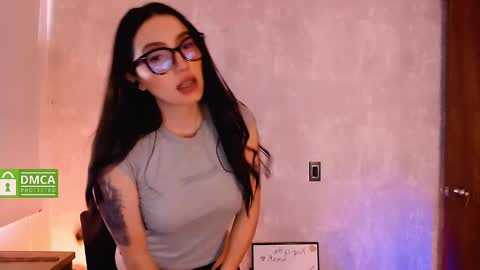 Snapshot of natval_ chatting on February 2025 02:21:01 PM Natalia Valeria online show from February 2025 02:21:01 PM