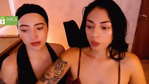 Snapshot of natval_ chatting on February 2025 02:11:02 PM Natalia Valeria online show from February 2025 02:11:02 PM