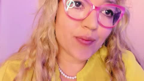 Snapshot of naty__mature_ chatting on October 2025 07:08:01 PM Nataly online show from October 2025 07:08:01 PM
