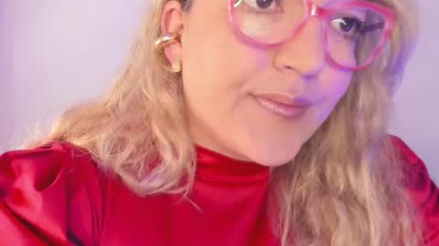 Snapshot of naty__mature_ chatting on October 2025 11:44:01 AM Nataly online show from October 2025 11:44:01 AM