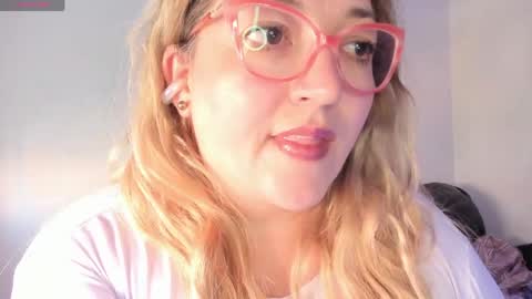 Nataly online show from April 2026 05:01:02 PM
