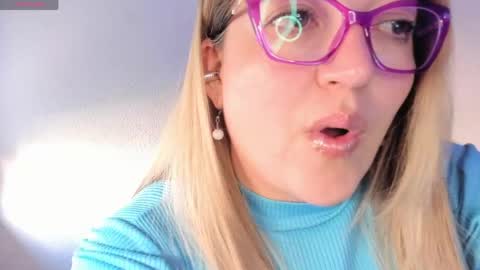 Nataly online show from May 2026 05:20:01 PM