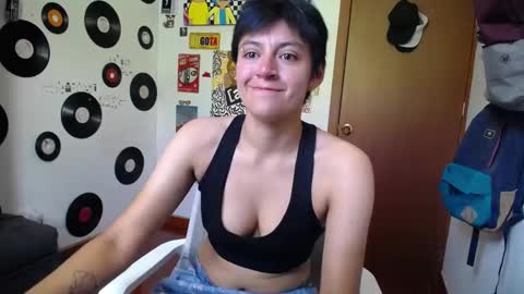 Snapshot of naty_lux19 chatting on January 2025 06:12:02 PM Fernanda online show from January 2025 06:12:02 PM