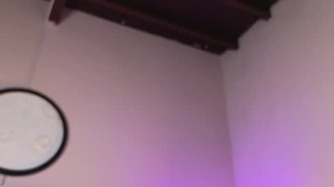 Snapshot of naty_saenz3 chatting on December 2024 12:49:02 PM Naty Saenz online show from December 2024 12:49:02 PM