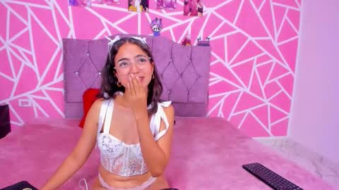 Snapshot of naty_star18 chatting on December 2025 12:37:02 AM Natalia online show from December 2025 12:37:02 AM