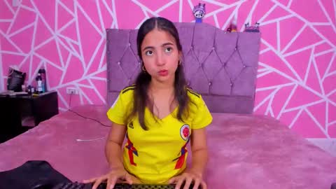 Snapshot of naty_star18 chatting on December 2025 08:49:02 PM Natalia online show from December 2025 08:49:02 PM