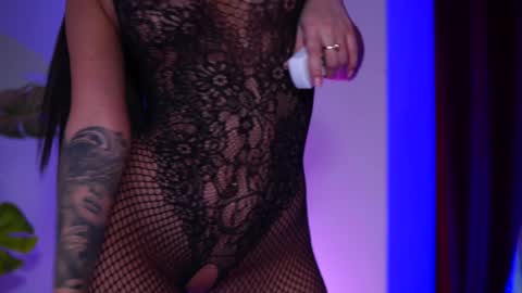 Snapshot of natydesiree chatting on December 2024 08:43:02 PM Naty online show from December 2024 08:43:02 PM