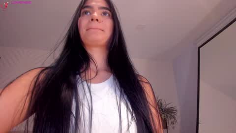 Naty Ferrer online show from January 2025 05:00:01 PM