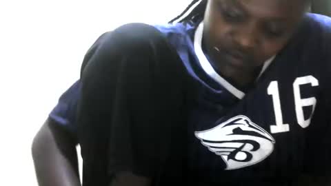 nauhgty011 online show from December 2024 03:17:02 PM