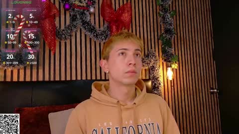 Snapshot of naughty__chris chatting on December 2024 12:23:02 PM Christopher Chris online show from December 2024 12:23:02 PM