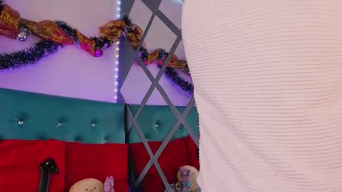 Christopher  Chris online show from December 2025 01:39:02 PM