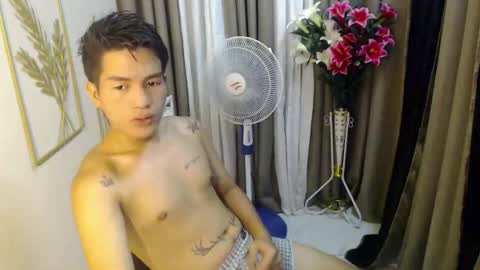 Snapshot of naughty_angelo chatting on April 2026 05:39:02 PM naughty_angelo online show from April 2026 05:39:02 PM