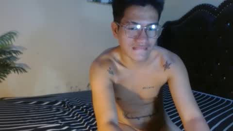 Snapshot of naughty_angelo chatting on May 2026 06:19:02 AM naughty_angelo online show from May 2026 06:19:02 AM