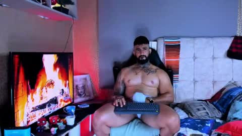 Snapshot of naughty_dominant chatting on December 2024 04:20:01 AM Miller online show from December 2024 04:20:01 AM