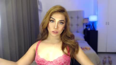 Snapshot of naughty_dreamerxxx chatting on April 2026 02:32:02 PM Queen Jess online show from April 2026 02:32:02 PM