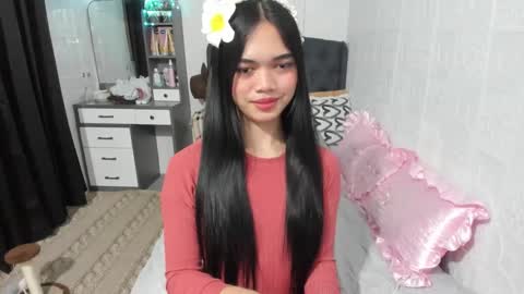 Snapshot of naughty_emmats chatting on December 2024 01:35:01 PM emma online show from December 2024 01:35:01 PM