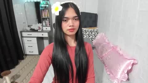 Snapshot of naughty_emmats chatting on December 2024 07:41:02 PM emma online show from December 2024 07:41:02 PM