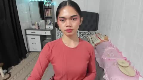 Snapshot of naughty_emmats chatting on January 2025 11:00:02 AM emma online show from January 2025 11:00:02 AM